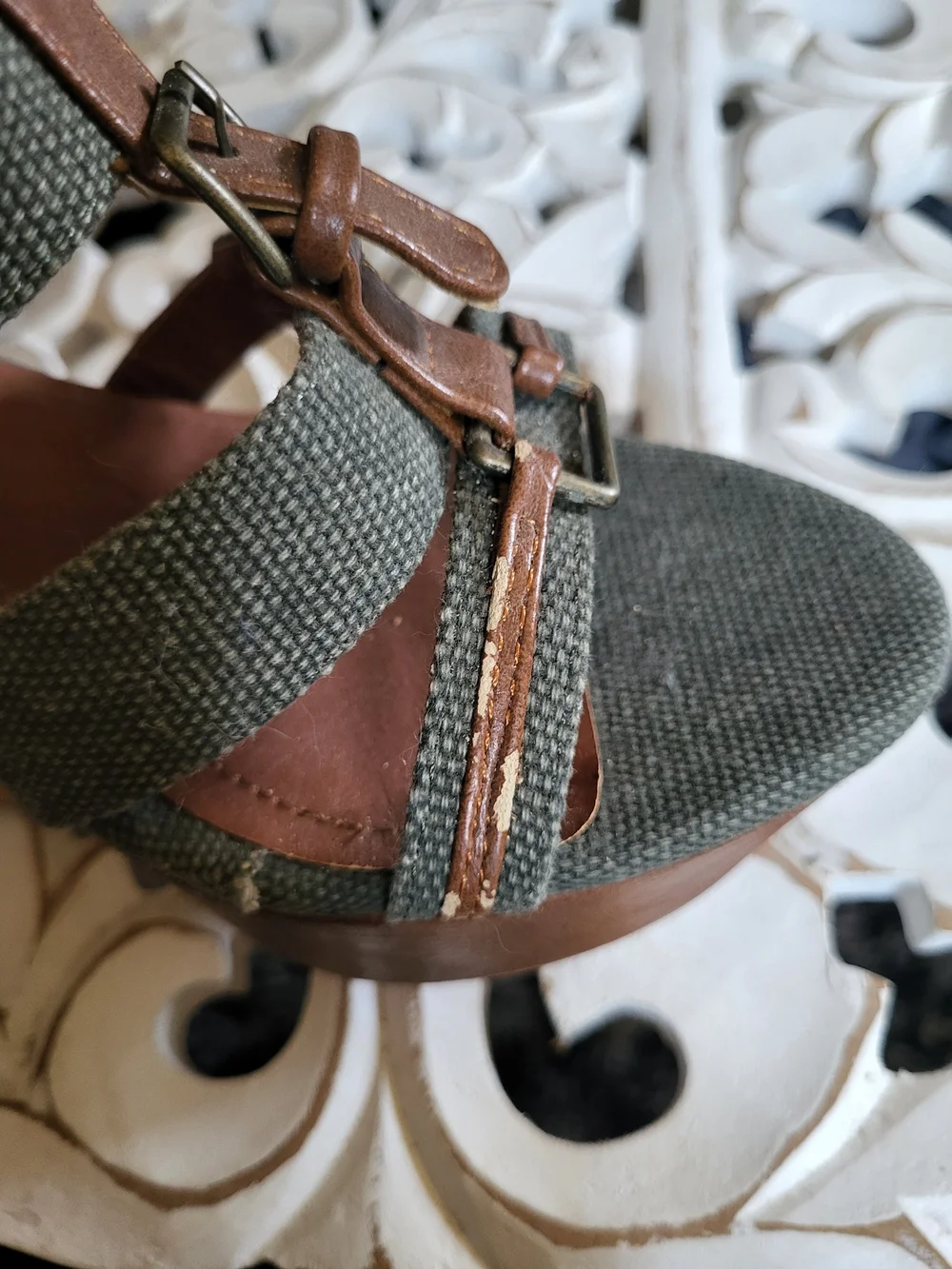 Women’s Strappy Platform Sandals